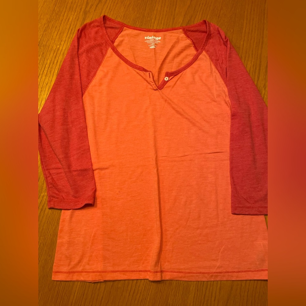 Old Navy Jersey Women's Two-Tone Red and Orange Top